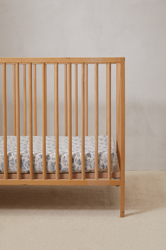 Bleu Toile Crib Sheet - Image 2